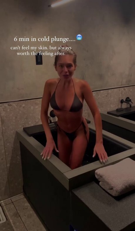 Alyssa Lynch star xxx galleries