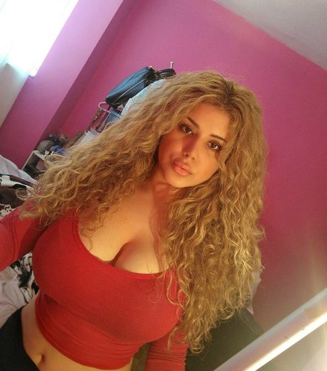 sarabahrami_ pornstar erotic photos