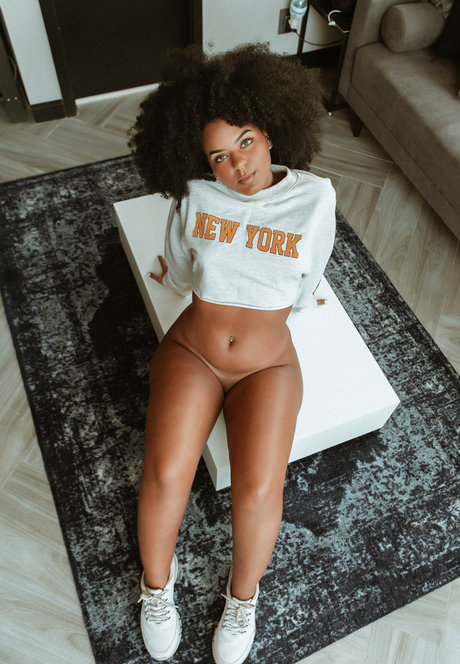 Raquel Mendes best star pic