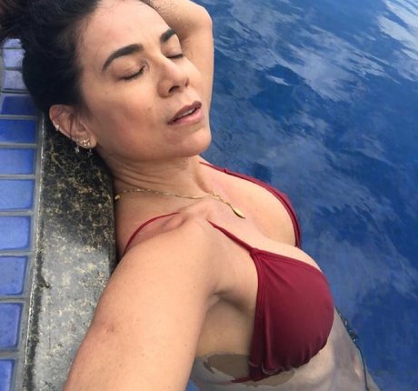 Adriana Ferrari model sex photos