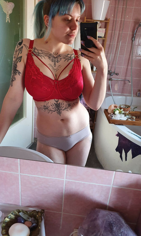 softcorecosplay naked model images