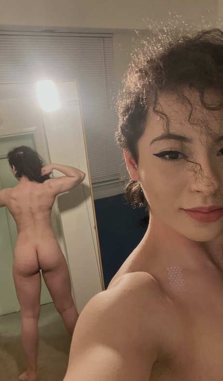 Curly Exotic pornstar high quality pics