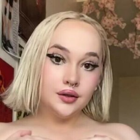 Nena Magana porn model image