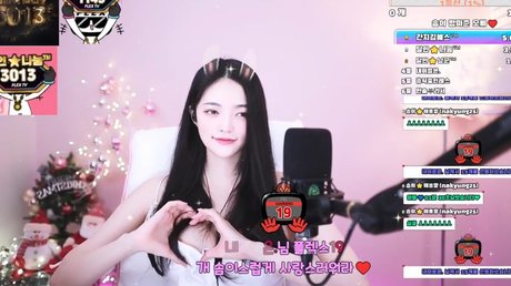 somsom o0o star art archive