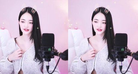 somsom o0o hot model pictures