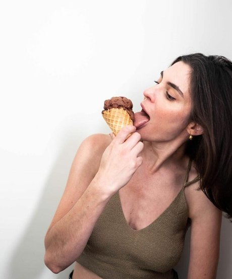 Vanessa Dora Lavorato free pornstar galleries