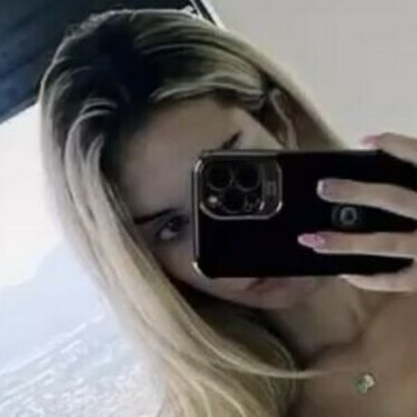 angelenarowex adult star image