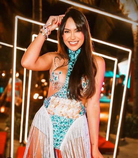 Sarah Andrade model pretty archive