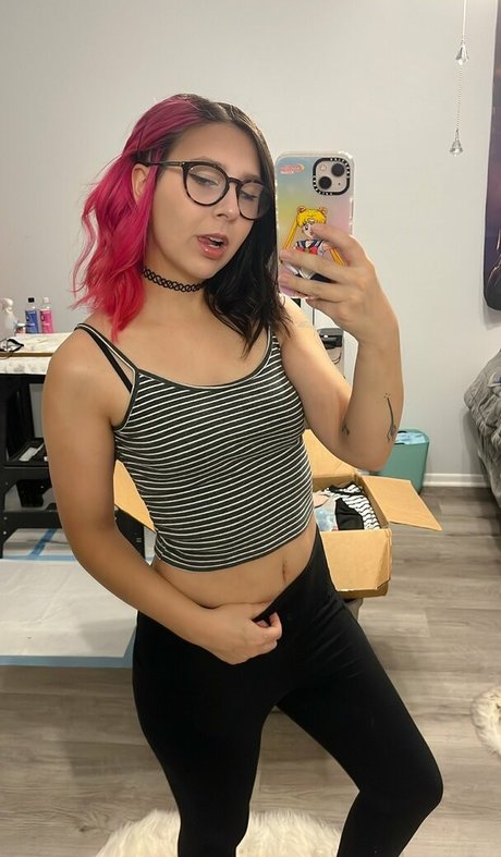 Emilyuwu hd star pictures