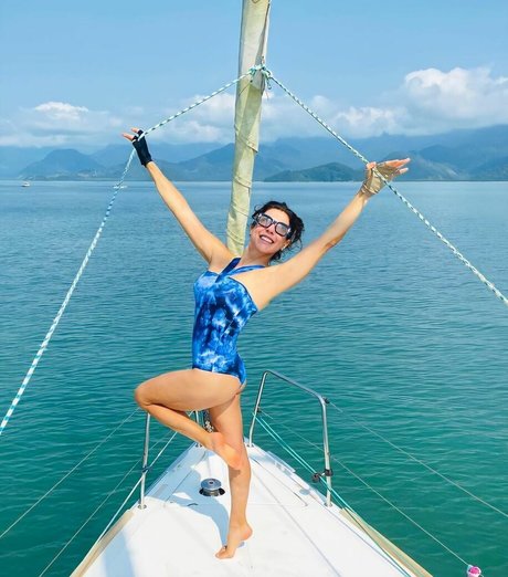 Angela Dippe nude star photos