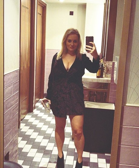 Kirsty Eccleston star naked photos