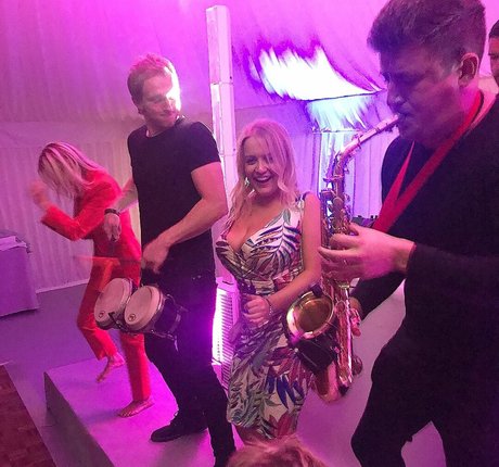 Kirsty Eccleston model top img