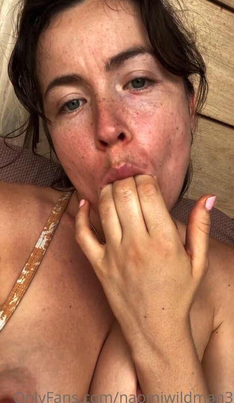 Selena K94 nude pornstar pics