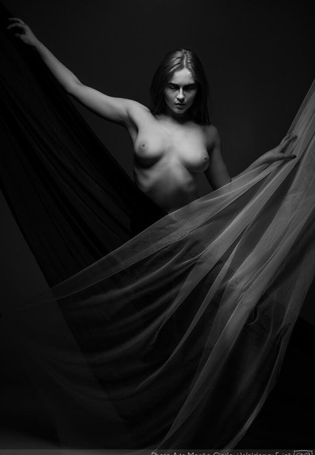 Weronika Duraj exclusive model images