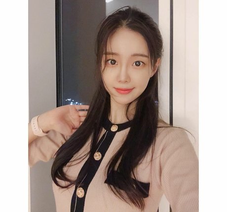 tamimi naked model archive