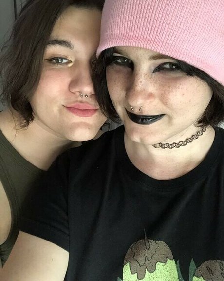 Scarlet Skeie model sex archive