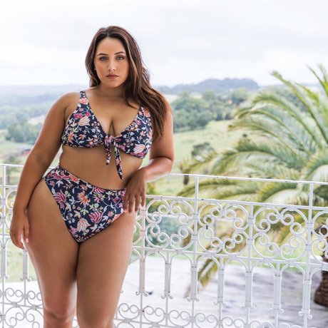 Yasmine MInovski best model archive