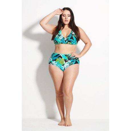 Yasmine MInovski sex star photos