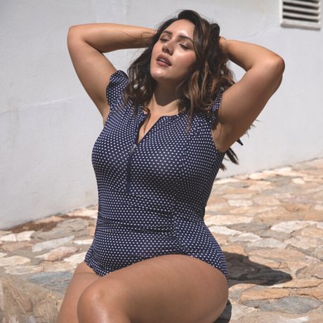 Yasmine MInovski beautiful actress pics