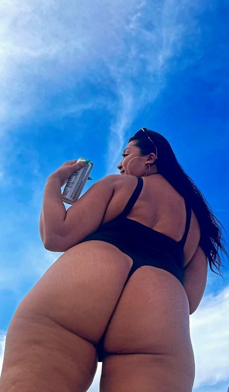 Aziastar sex model photo