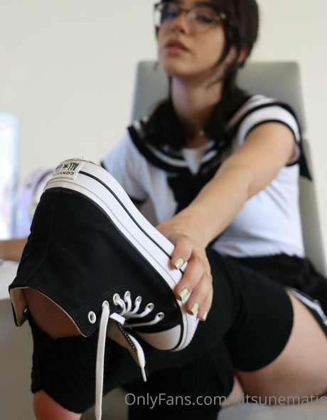 adestoex model art picture