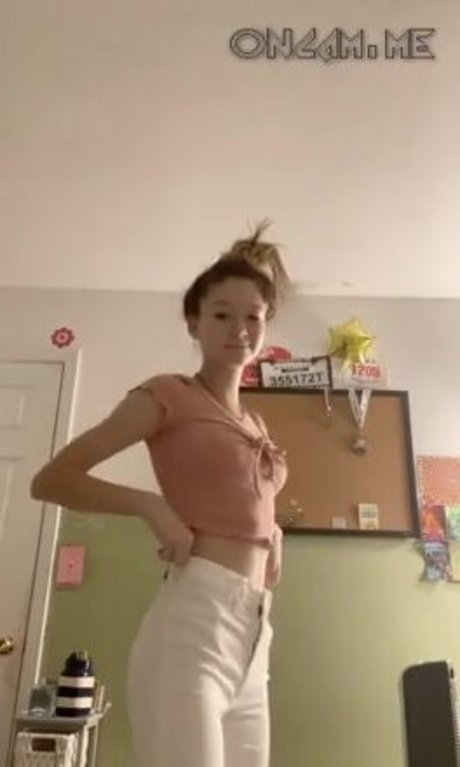 babylipss13 nice actress image