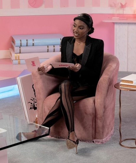 Ziwef nudes model pics