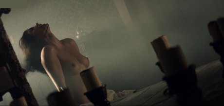 Aaya Chalotra model porn pictures