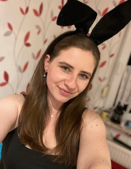 Amina Henderson adult actress pics