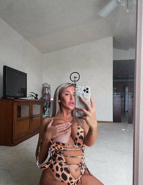 Rochelllle star exclusive img