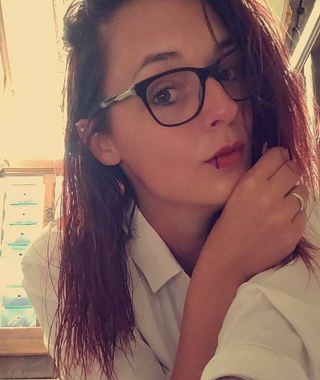 Lea officiel free actress galleries