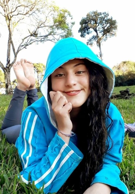 Pezinhos Da Jhenny hot actress image