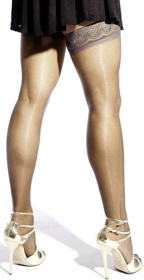 Amanda Byram model porn picture