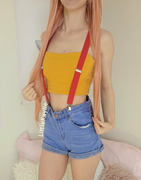 LittleKaylie pornstar high quality pictures