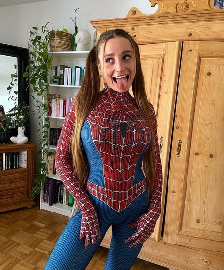 Luca Jaro model adult image