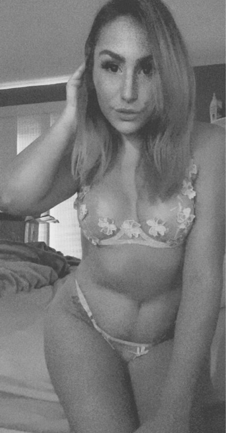 Jacqui model hot photo