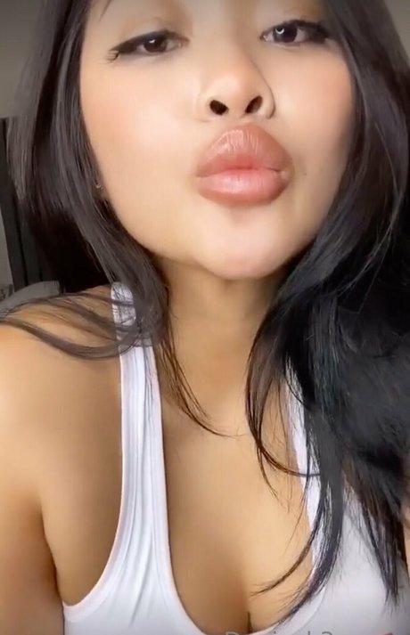 curvy lesbian onlyfans beautiful photo