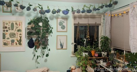 nyaomaruu adult model photos