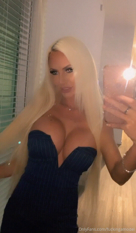 Lindsay Nicole model hot gallery