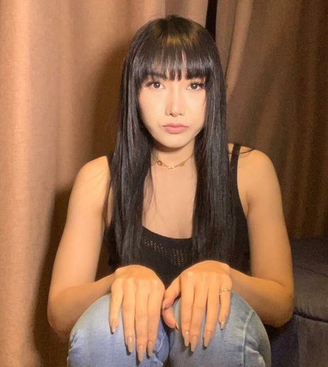 suziearomdee model top pictures