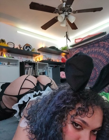 foreverwandering model free pics