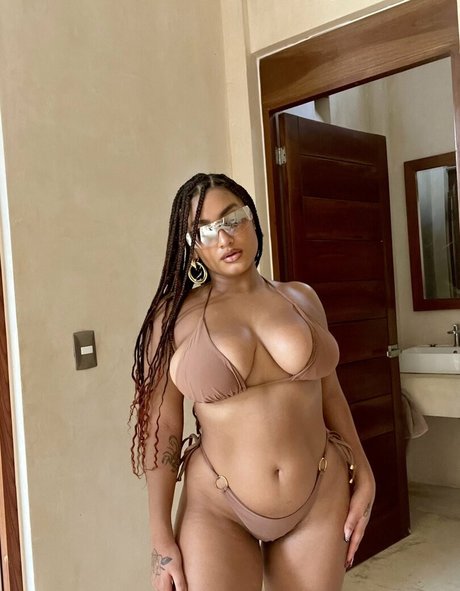 Curlygardens pornstar adult pics