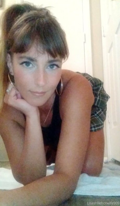 LisaAshHotWife909 perfect pornstar pic