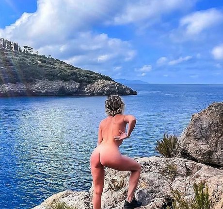 TheSportyNaked star naked galleries