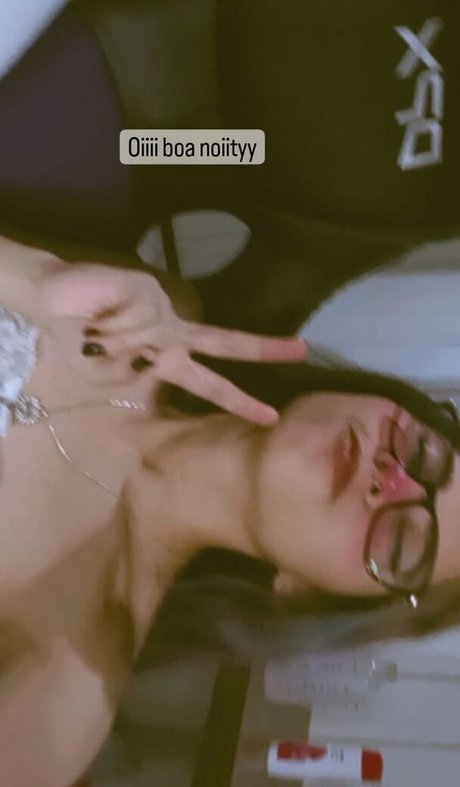 Nona Whitem star high quality photo