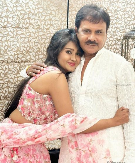 Kanchi Singh star high quality pics