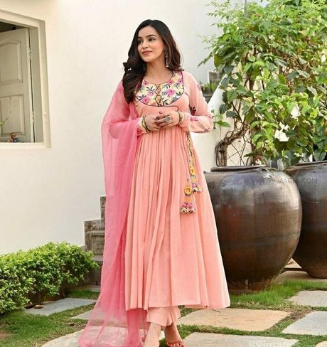 Ankitta Sharma model naked pic