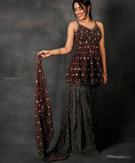 Mirnalini Ravi model art photo