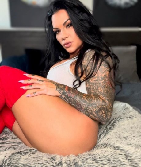 Nikkifitmama model top pics