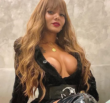 Krissttal Ruizz star beautiful archive